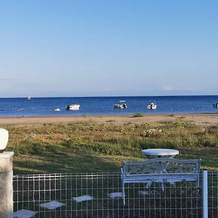 Luxury In Front Of The Sea Near Olympia *