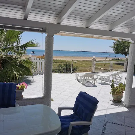 Luxury In Front Of The Sea Near Olympia