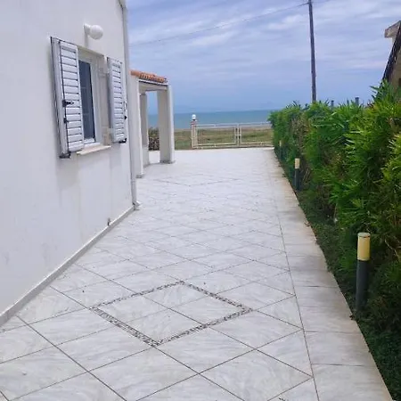 Luxury In Front Of The Sea Near Olympia * كاتاكولو